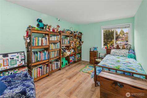 270 SE Barrington Drive Oak Harbor WA 98277
