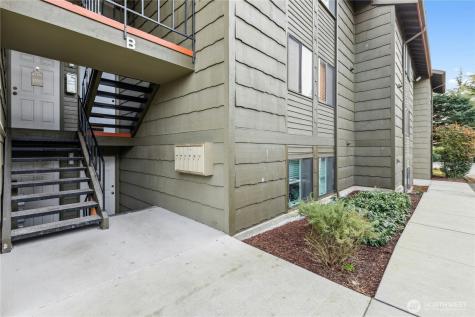 270 SE Barrington Drive Oak Harbor WA 98277