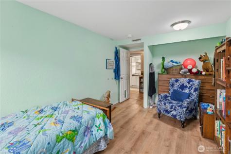 270 SE Barrington Drive Oak Harbor WA 98277