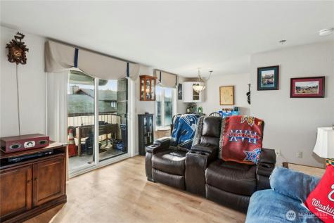 270 SE Barrington Drive Oak Harbor WA 98277