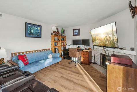 270 SE Barrington Drive Oak Harbor WA 98277