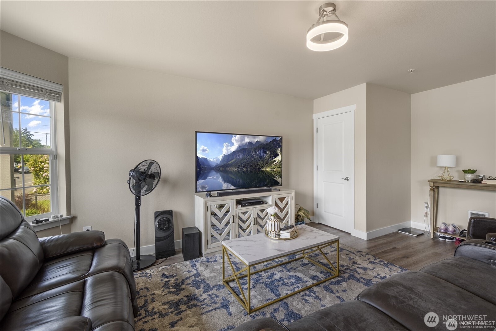 213 Norpoint Way NE Tacoma WA 98422