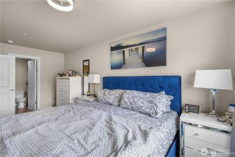 213 Norpoint Way NE Tacoma WA 98422
