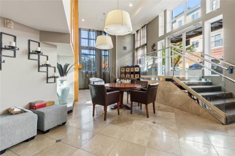 424 N 85th Street Seattle WA 98103