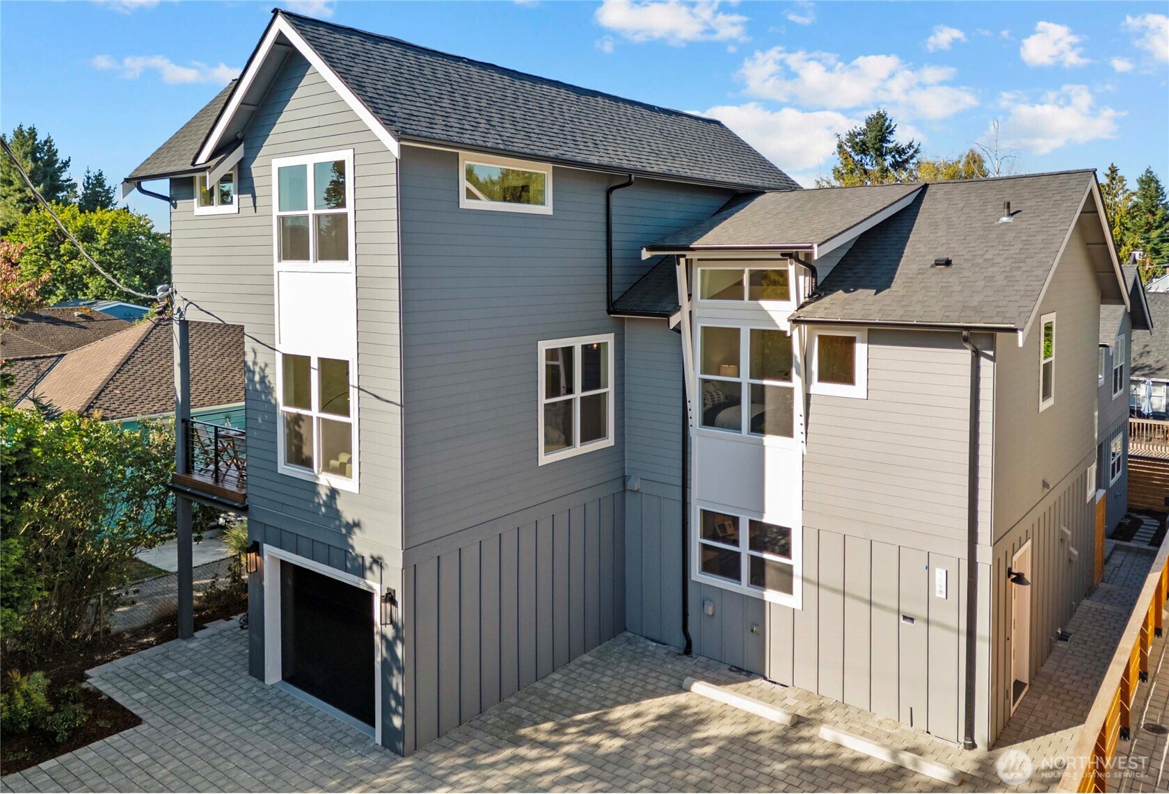 7350 22nd Avenue NW Seattle WA 98117