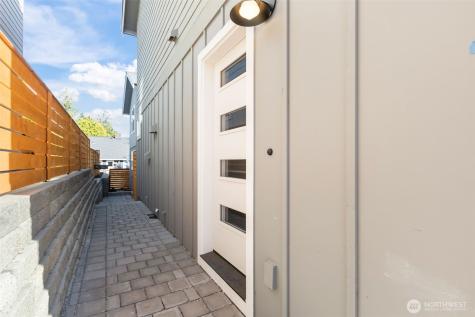 7350 22nd Avenue NW Seattle WA 98117