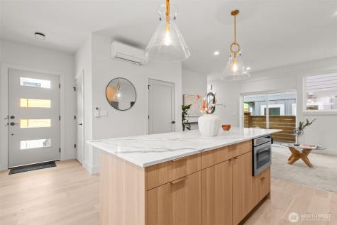 7350 22nd Avenue NW Seattle WA 98117