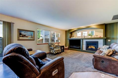 1523 151st Street SW Lynnwood WA 98087