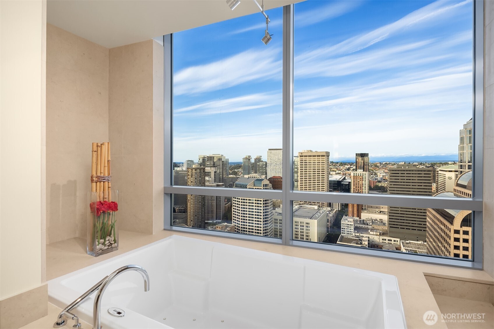 1521 2nd Avenue Seattle WA 98101