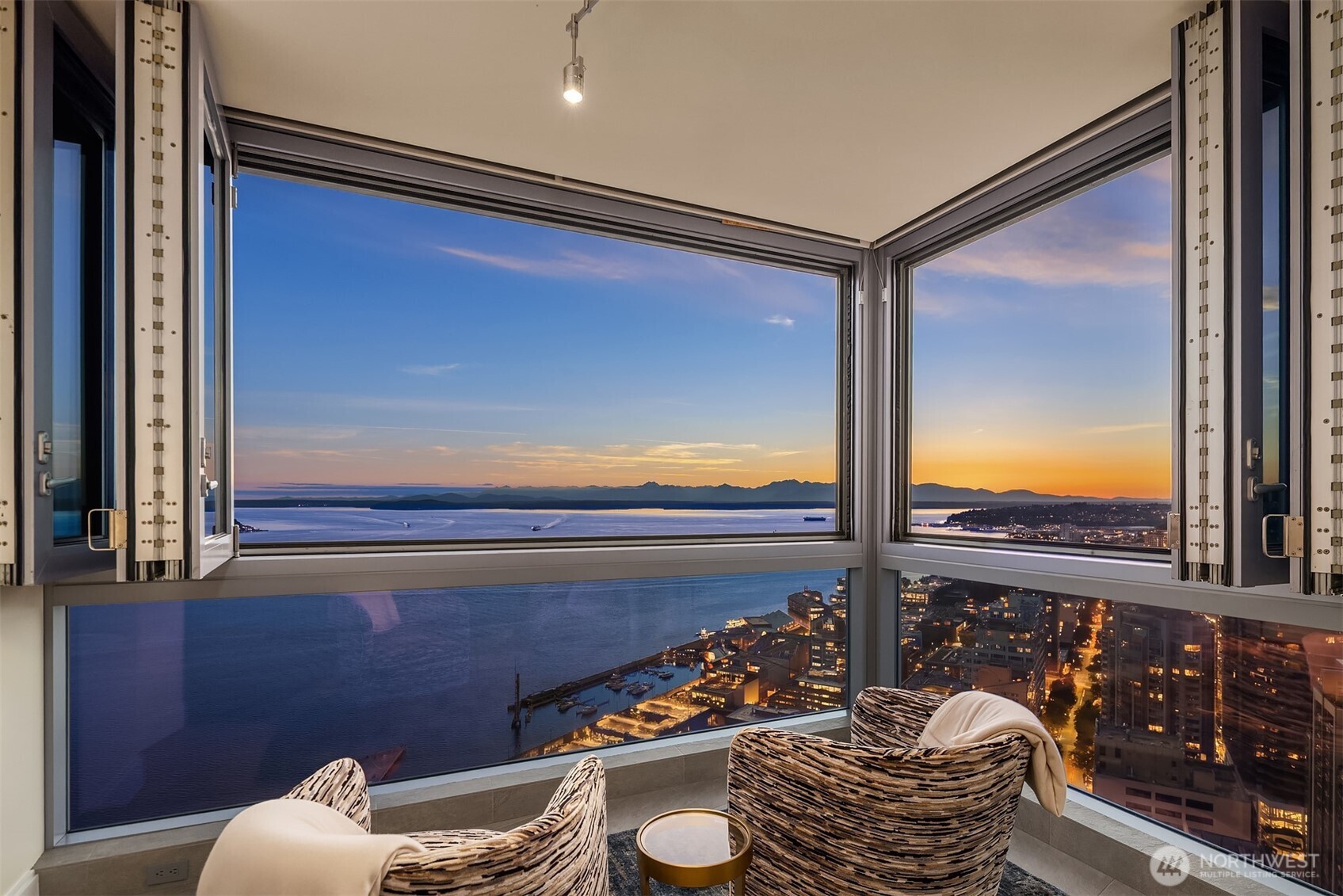 1521 2nd Avenue Seattle WA 98101