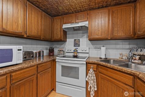 2517 NE 4th Street Renton WA 98056