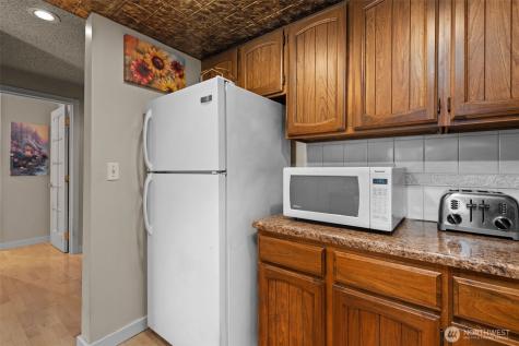 2517 NE 4th Street Renton WA 98056