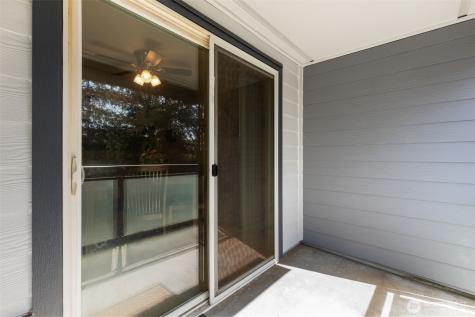 2517 NE 4th Street Renton WA 98056