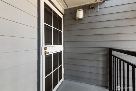2517 NE 4th Street Renton WA 98056