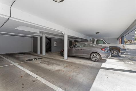 2517 NE 4th Street Renton WA 98056