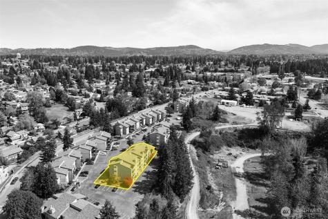 2517 NE 4th Street Renton WA 98056