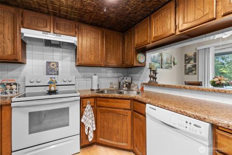 2517 NE 4th Street Renton WA 98056