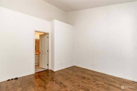 22712 43rd Avenue S Kent WA 98032