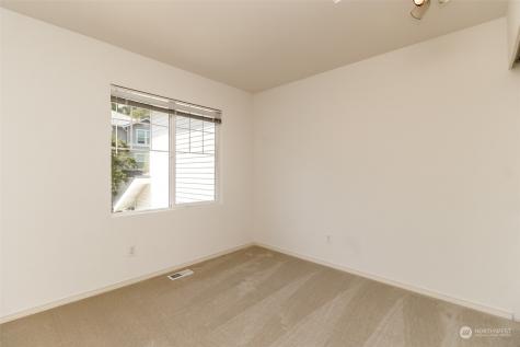 22712 43rd Avenue S Kent WA 98032