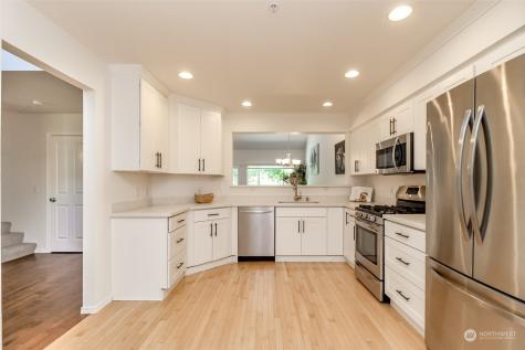 22712 43rd Avenue S Kent WA 98032
