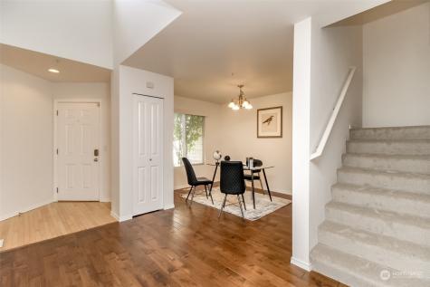 22712 43rd Avenue S Kent WA 98032