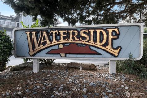 651 SE Bayshore Drive Oak Harbor WA 98277
