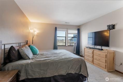 651 SE Bayshore Drive Oak Harbor WA 98277