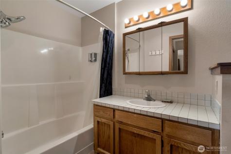651 SE Bayshore Drive Oak Harbor WA 98277