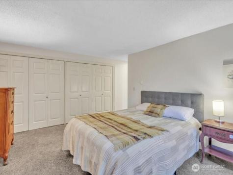 4629 W Lake Sammamish Parkway SE Issaquah WA 98027