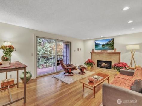 4629 W Lake Sammamish Parkway SE Issaquah WA 98027