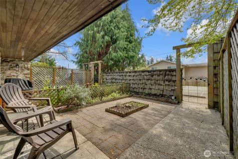 20620 76th Avenue W Edmonds WA 98026