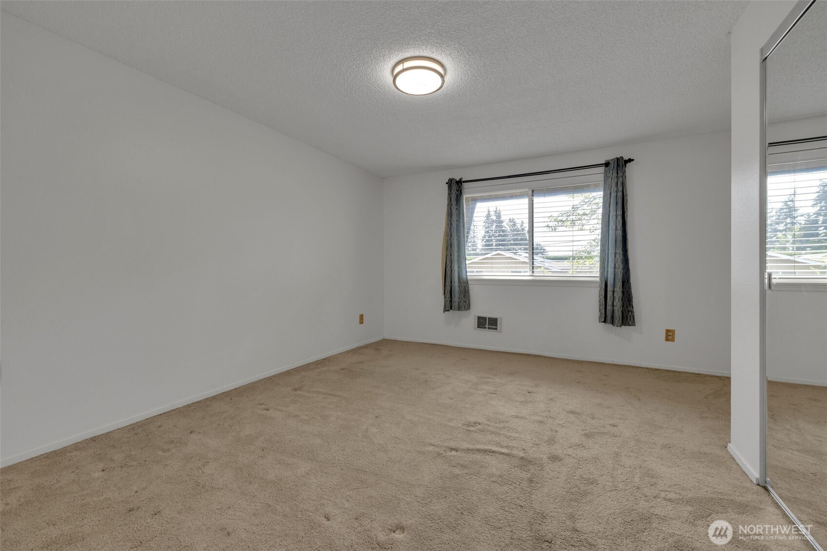 20620 76th Avenue W Edmonds WA 98026