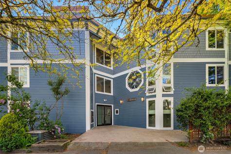 303 13th Seattle WA 98102