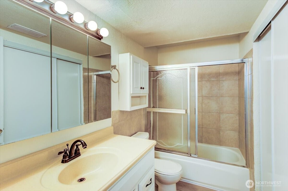 14443 127th Kirkland WA 98034