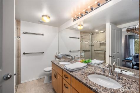 22614 43rd Avenue S Kent WA 98032