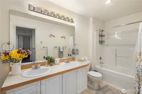 22614 43rd Avenue S Kent WA 98032