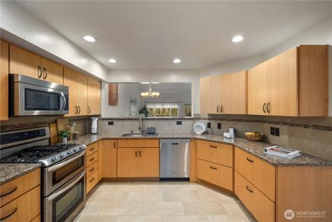 22614 43rd Avenue S Kent WA 98032