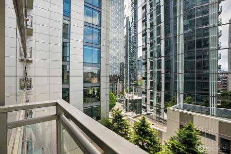 820 Blanchard Street Seattle WA 98121