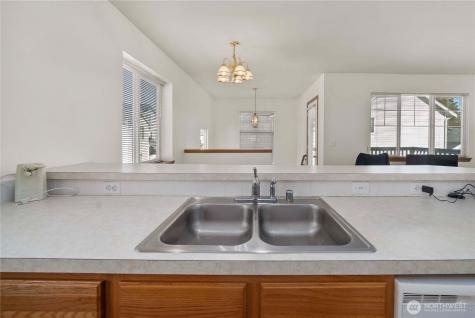 11236 3rd Avenue E Tacoma WA 98445
