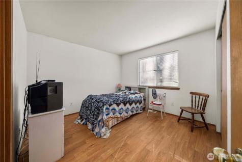 11236 3rd Avenue E Tacoma WA 98445