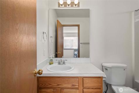 11236 3rd Avenue E Tacoma WA 98445