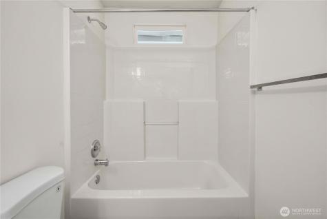 11236 3rd Avenue E Tacoma WA 98445