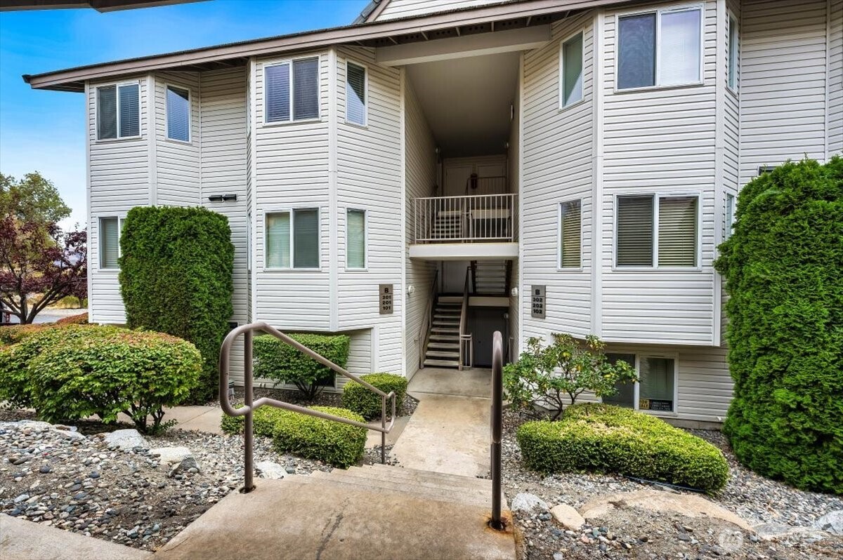 808 W Manson Highway Chelan WA 98816