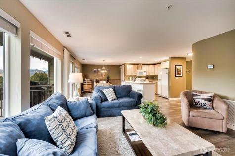 808 W Manson Highway Chelan WA 98816