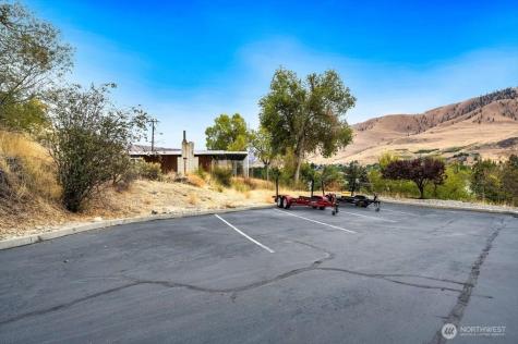 808 W Manson Highway Chelan WA 98816