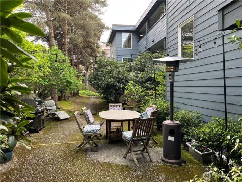 210 Boylston Avenue E Seattle WA 98102