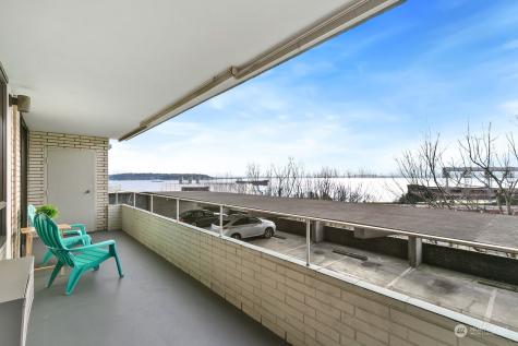 521 5th Avenue W Seattle WA 98119