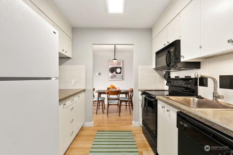 521 5th Avenue W Seattle WA 98119