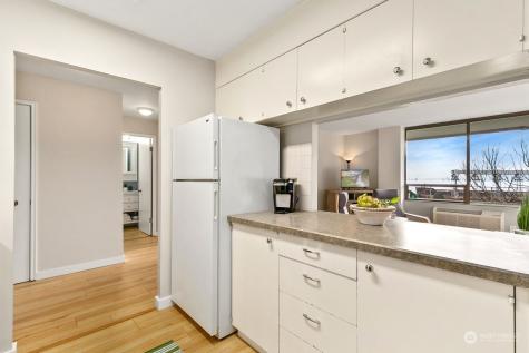 521 5th Avenue W Seattle WA 98119