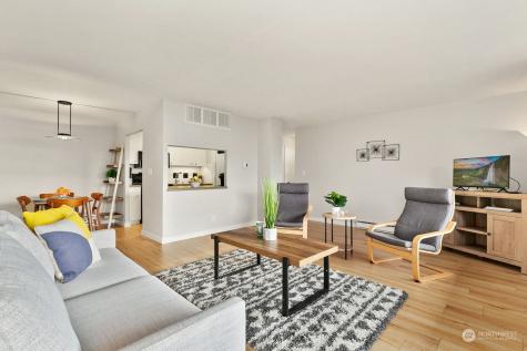 521 5th Avenue W Seattle WA 98119
